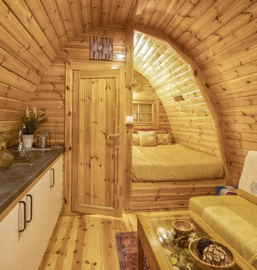 The Gold Pod, Relax And Enjoy On A Glamping House Guest House Corredoura Exterior photo