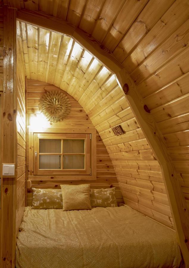 The Gold Pod, Relax And Enjoy On A Glamping House Guest House Corredoura Exterior photo